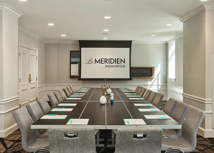 Finest Hotels with Private Jacuzzi In-Room Indianapolis